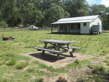 Brackens Hut - Accommodation Cairns 6