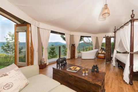 Clouds Safari - Accommodation Cairns 0