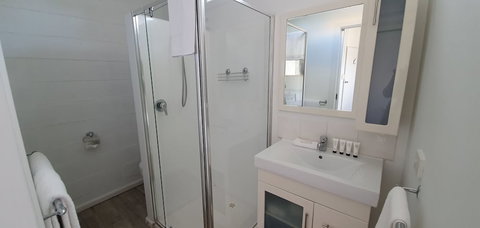 Beach Holiday Apartments Motel - Accommodation Cairns 2