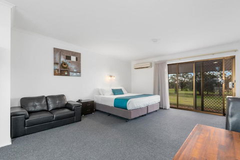 Barmera Country Club Motor Inn - Accommodation Cairns 1
