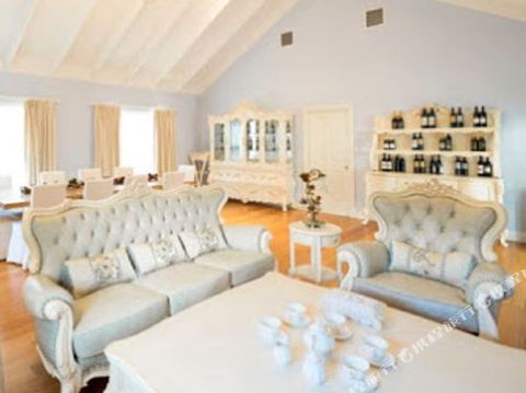 Maison Blue Pty Ltd Adelaide - Accommodation Cairns 5