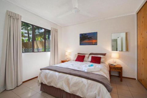 Budget Apartment Trinity Beach - Accommodation Cairns 2