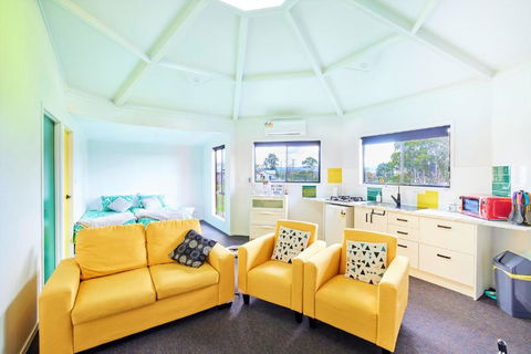 Zuny Yurt - Accommodation Cairns 2