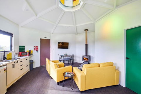 Zuny Yurt - Accommodation Cairns 5