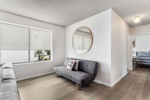 Laman Lodge Unit 2 15 Laman Street - Accommodation Cairns 5