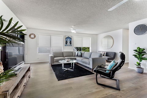 Laman Lodge Unit 2 15 Laman Street - Accommodation Cairns 6