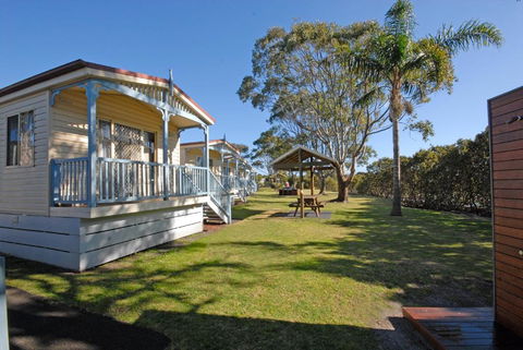 Barrack Point Holidays - Accommodation Cairns 1