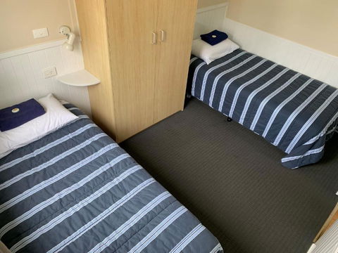 Barrack Point Holidays - Accommodation Cairns 4