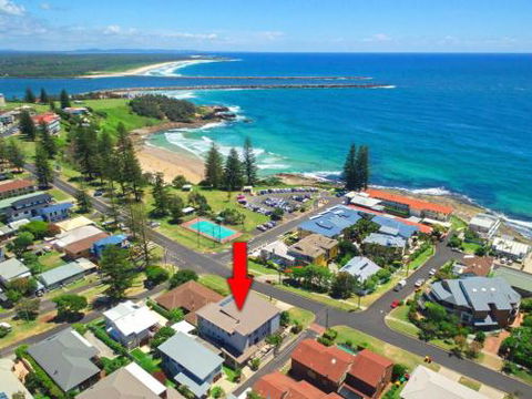 Bimbadeen Unit 3 Across From The Beach Lift In Complex - Accommodation Cairns 2