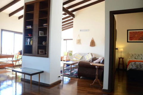 Barrels Beach House 28 Dulconghi Street - Accommodation Cairns 5
