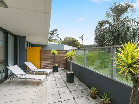 LORNE CHALET APARTMENT 11 Odyssea - Accommodation Cairns 5