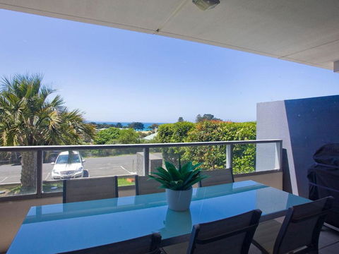 LORNE CHALET APARTMENT 10 Ask About Midweek Deals - Accommodation Cairns 3