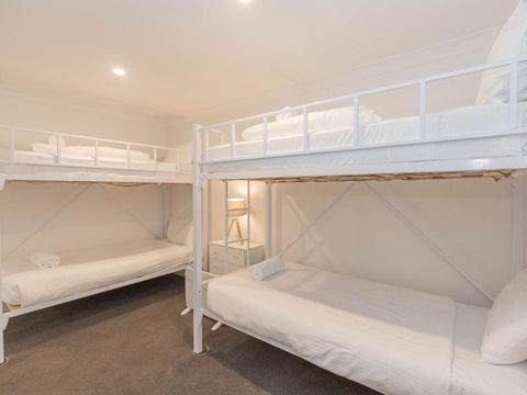 Bedrock 11 Twynam Street Jindabyne - Accommodation Cairns 2