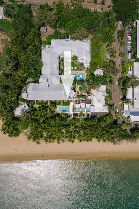 Beachfront Apt In Alamanda Beachfront Resort 25 - Accommodation Cairns 0