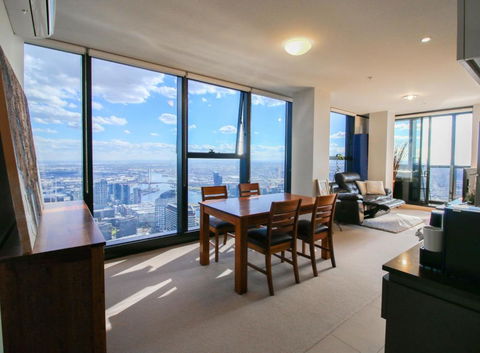 ON TOP Of THE WORLD BEST VIEWS In MELBOURNE !! - Accommodation Cairns 6