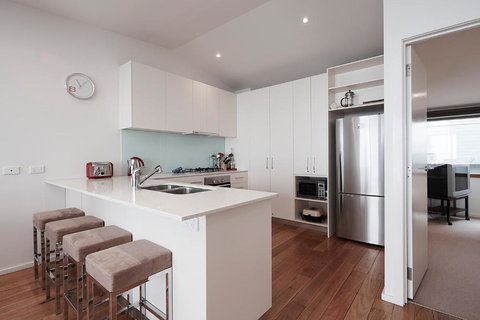 K2 12 - Accommodation Cairns 2