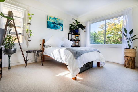 Beautiful Beach Home In Superb Location - Accommodation Cairns 2