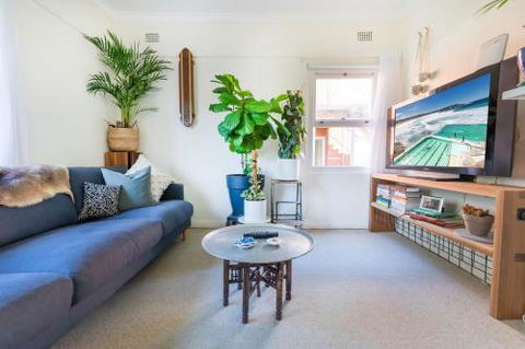 Beautiful Beach Home In Superb Location - Accommodation Cairns 4
