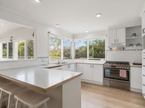Blairgowrie Hamptons Style - Accommodation Cairns 4
