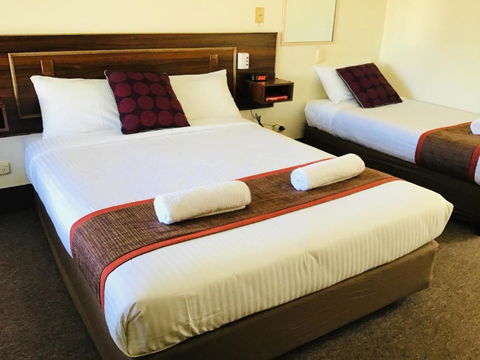 Bryants Motel - Accommodation Cairns 1