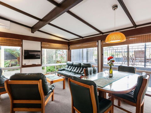 OCEAN SOUNDS Anglesea - Accommodation Cairns 4