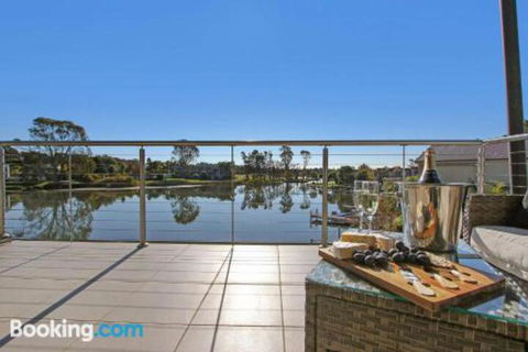 Cypress Townhouse 23 Suite - Accommodation Cairns 0