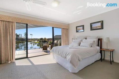 Cypress Townhouse 23 Suite - Accommodation Cairns 6