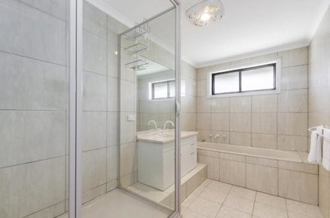 Rose Retreat - Accommodation Cairns 0