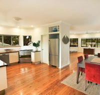 River Breeze 60 Wooli Street Yamba. Linen Unlimited Wi Fi Just listed. - Accommodation Cairns