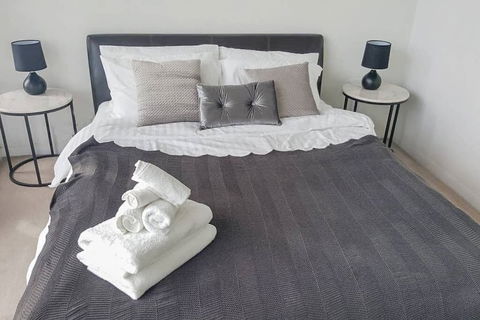 BHB Panoramic View -Wifi Netflix Parking - Accommodation Cairns 3