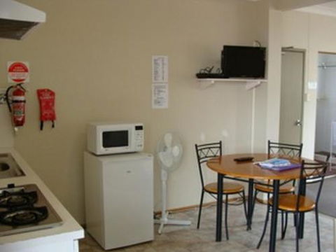 Bogong 3 - Accommodation Cairns 2
