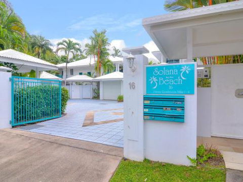 Walk To The Ocean In Five Minutes - Accommodation Cairns 6