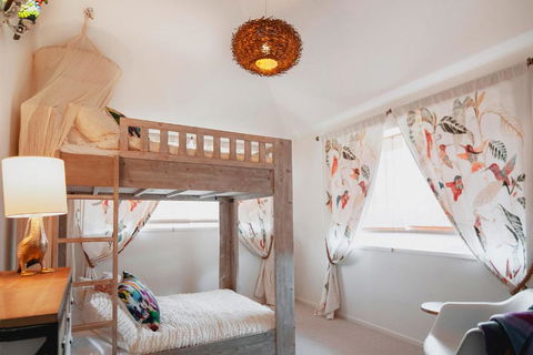 Barellen Beach House - Accommodation Cairns 1