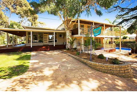 Beach House Units - 3 - Accommodation Cairns 1