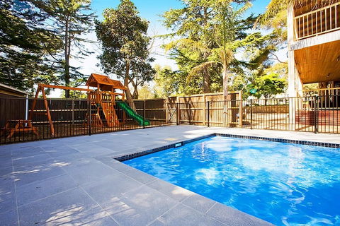 Beach House Units - 3 - Accommodation Cairns 2