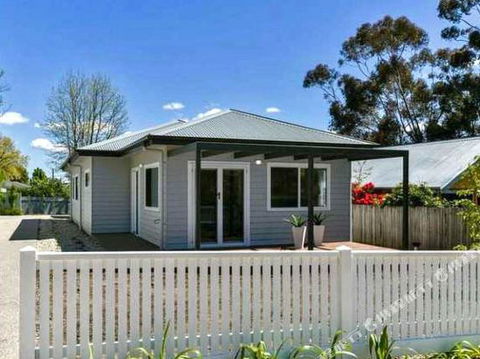 Beechworth 4a Albert Road - Accommodation Cairns 1