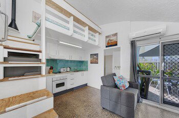 Beachfront Iglu Trinity Beach - Accommodation Cairns 1