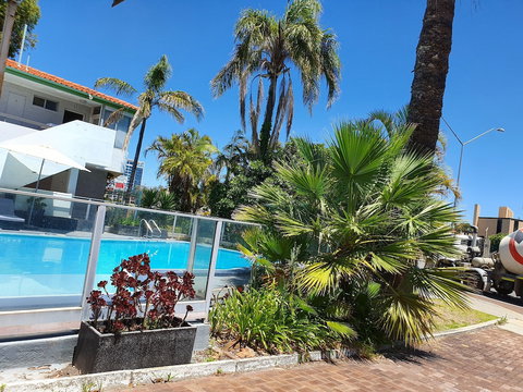 Toorak Lodge - Accommodation Cairns 2