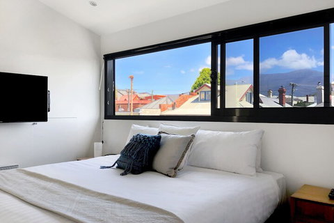 Sullivans Cove Apartments - Accommodation Cairns 2