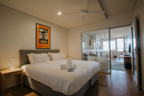 Canal Rocks Beachfront Apartments - Accommodation Cairns 4