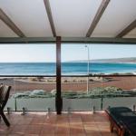 Canal Rocks Beachfront Apartments - Accommodation Cairns 0