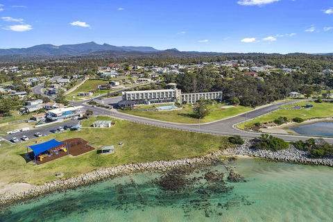 Scamander Beach Resort - Accommodation Cairns 1