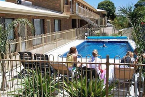 Allambi Holiday Apartments - Accommodation Cairns 6
