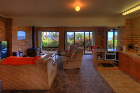 Sea Change Safety Cove - Accommodation Cairns 3