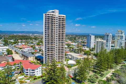 Burleigh Esplanade Apartments - Accommodation Cairns 3