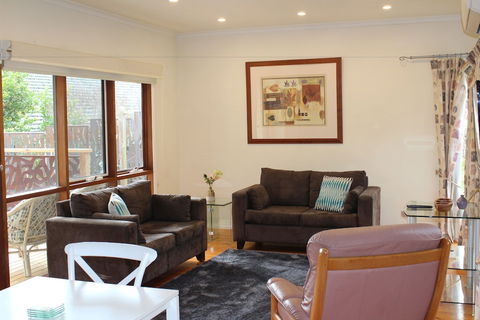 Australian Home Away At Wonga Park Brushy Creek - Accommodation Cairns 3