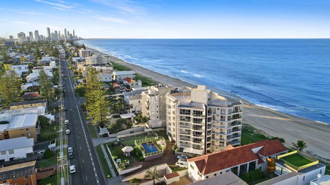 Foreshore Apartments - Accommodation Cairns 0