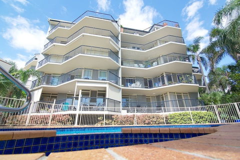 Bayview Beach Holiday Apartments - Accommodation Cairns 0