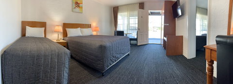 Swaggers Motor Inn - Accommodation Cairns 2