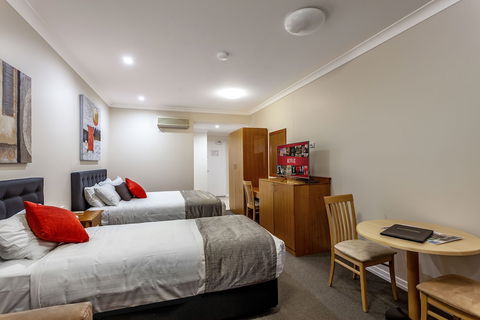 Eastgate On The Range Motel - Accommodation Cairns 5